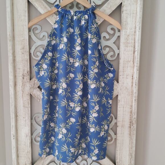 Perfect Peach Women's Sleeveless Halter Tank Top in Blue Floral - Picture 9 of 11